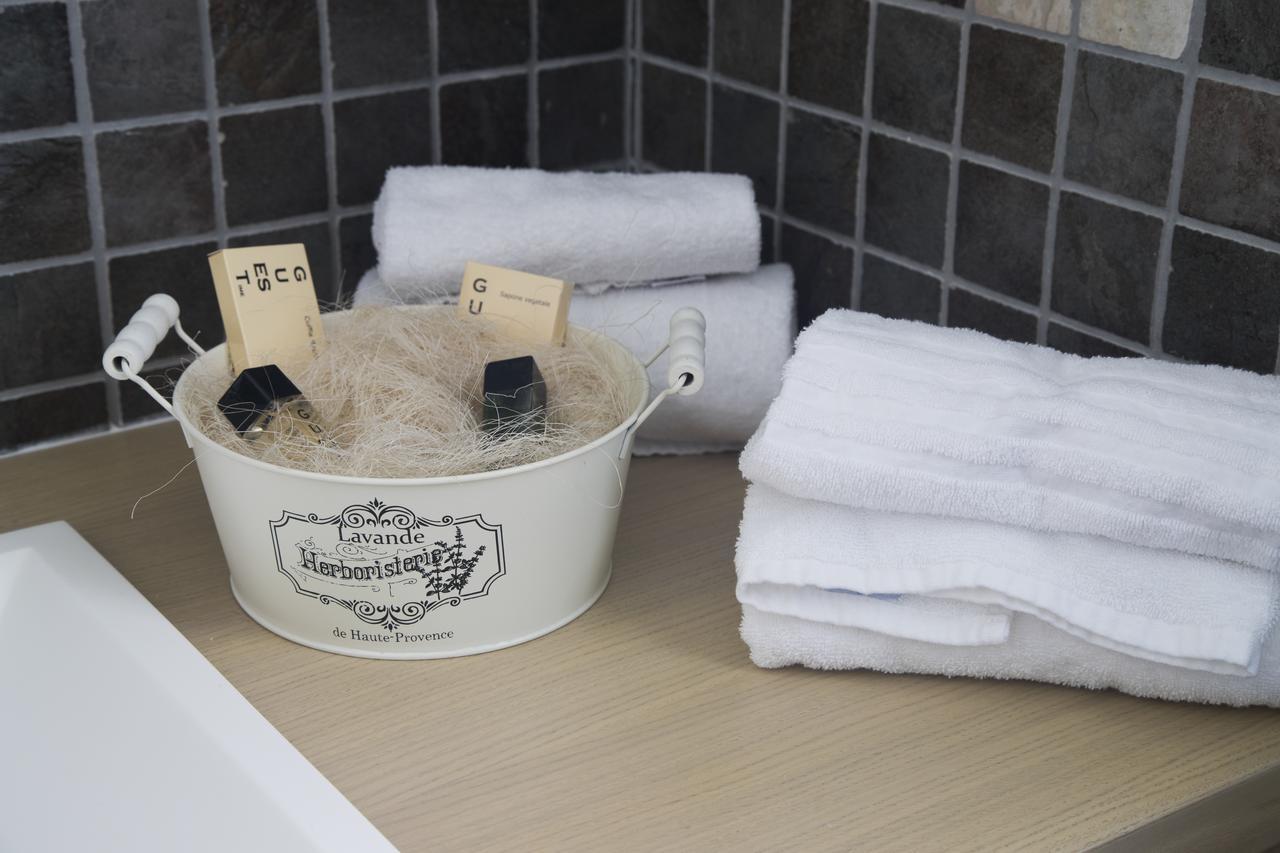 Les Suites Magnolia Όλμπια Εξωτερικό φωτογραφία