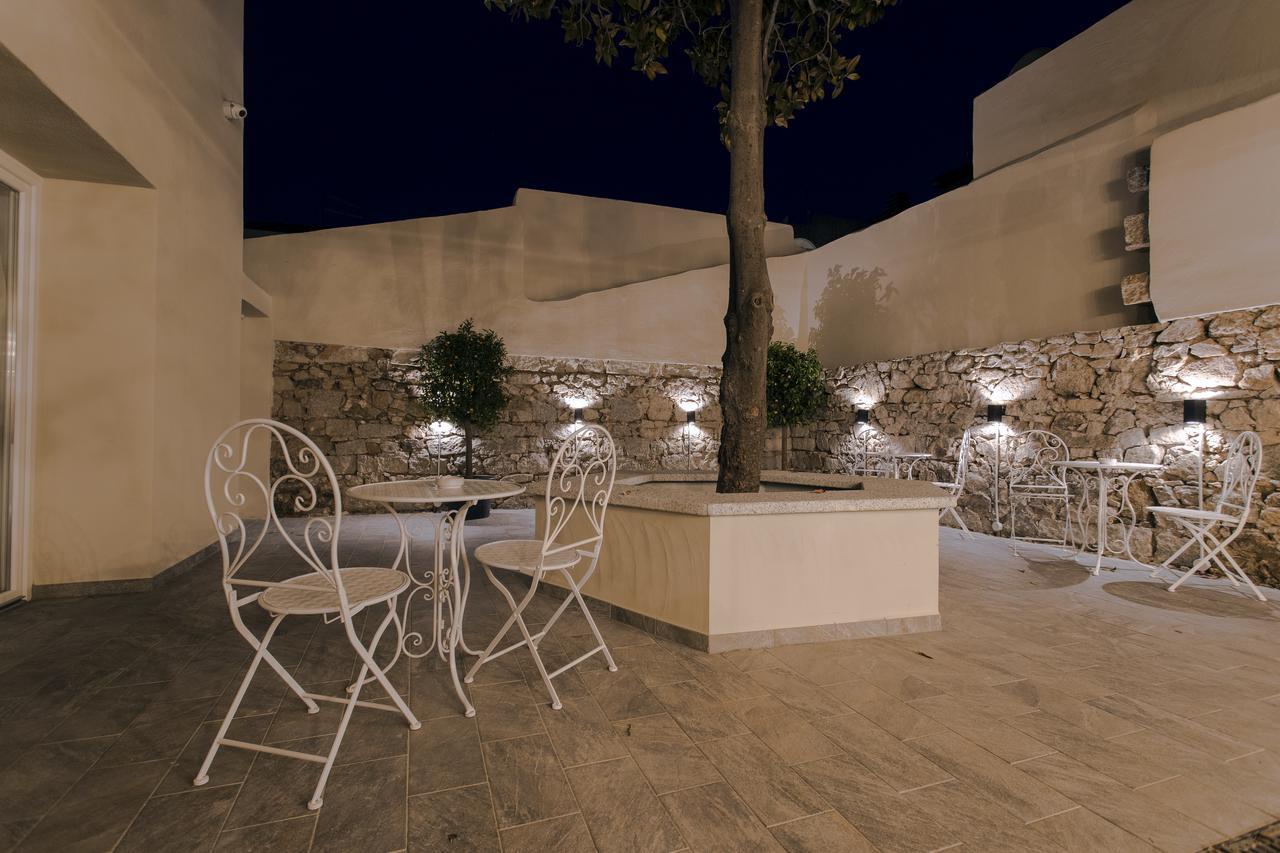 Les Suites Magnolia Όλμπια Εξωτερικό φωτογραφία